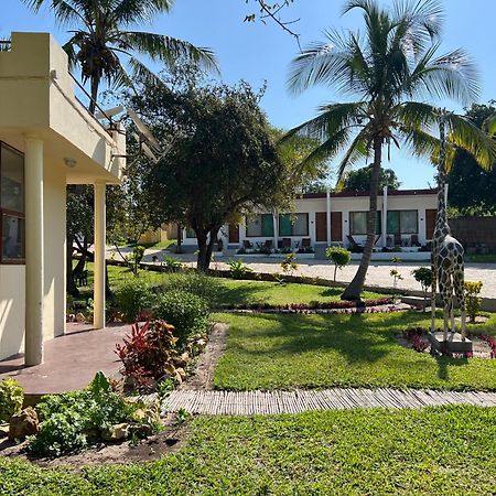 New Giraffe House Bed and Breakfast Vilanculos Εξωτερικό φωτογραφία