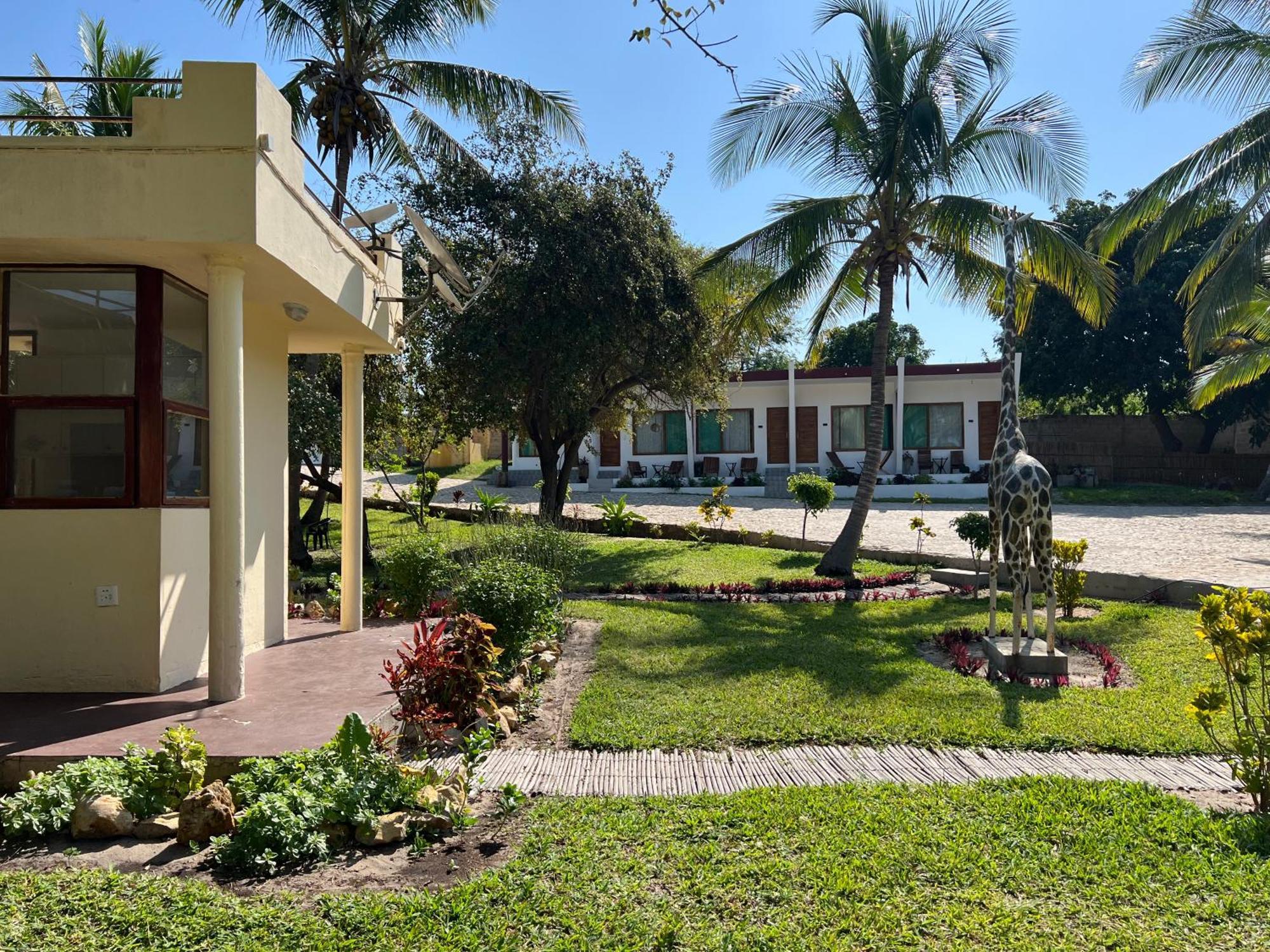 New Giraffe House Bed and Breakfast Vilanculos Εξωτερικό φωτογραφία