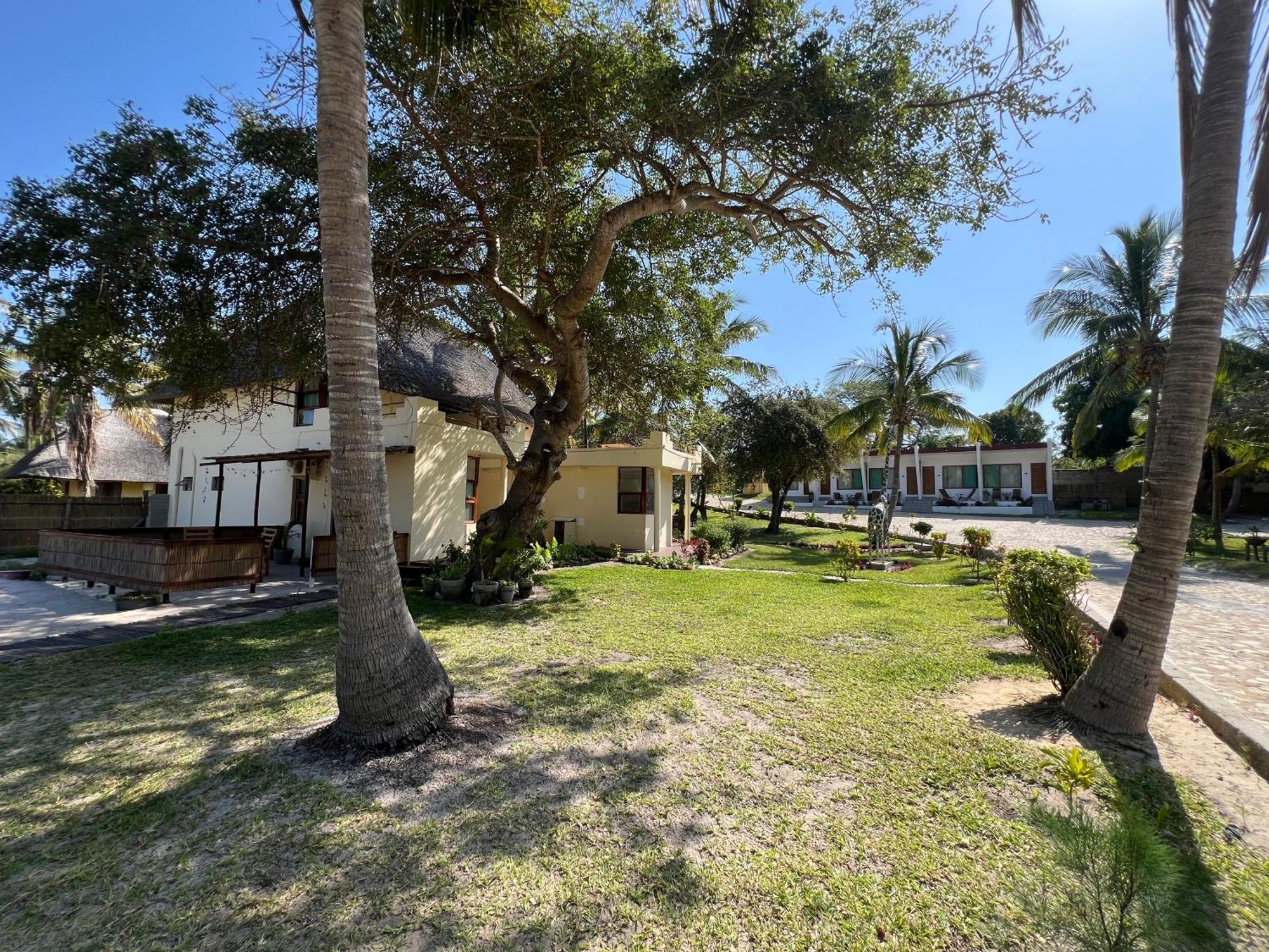 New Giraffe House Bed and Breakfast Vilanculos Εξωτερικό φωτογραφία