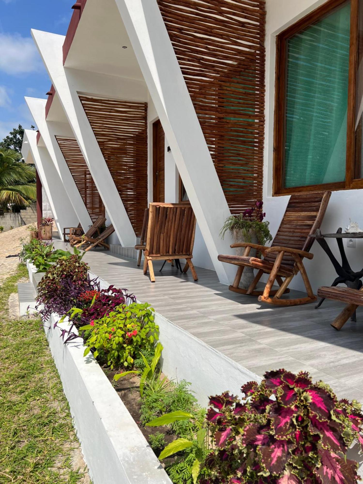 New Giraffe House Bed and Breakfast Vilanculos Εξωτερικό φωτογραφία